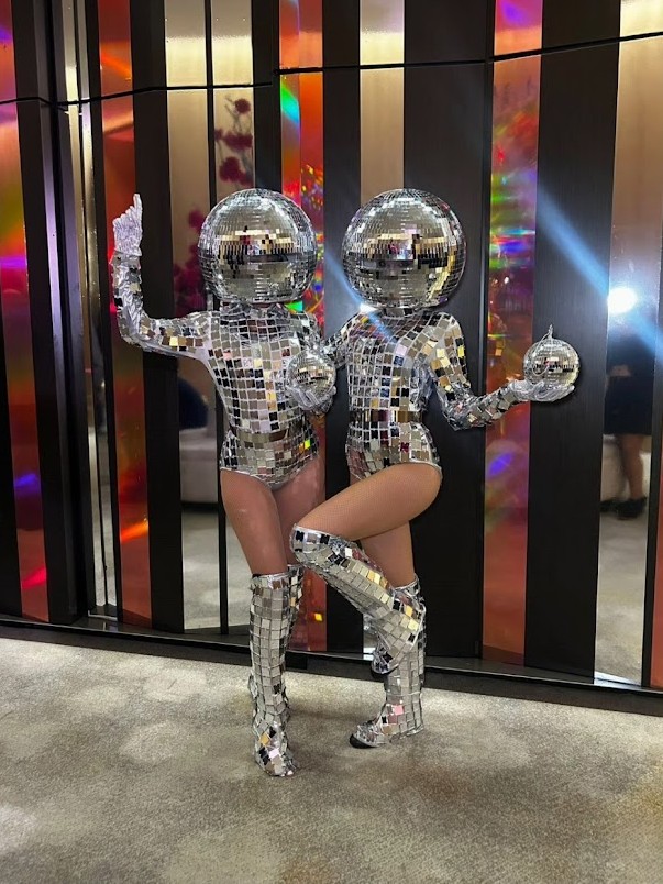 Dancers and Roamers performer 2