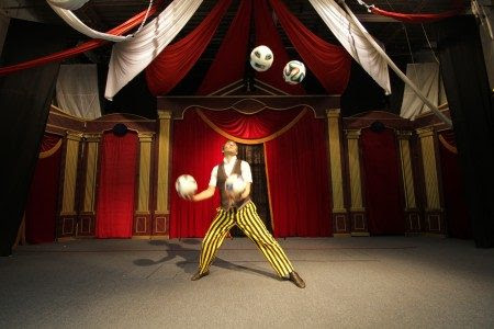 Jugglers performer 1