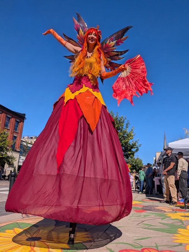 Stilt Walkers performer 1